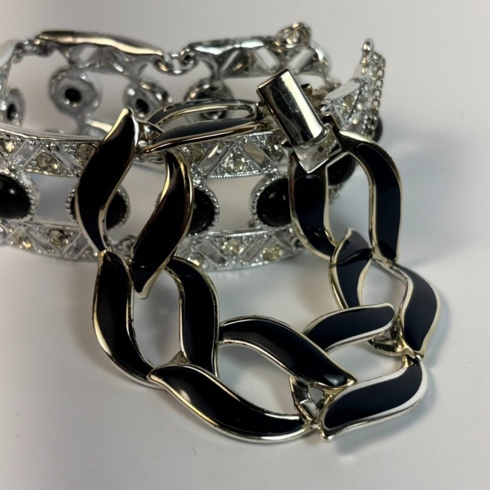 Vintage Bracelet Bundle Silver Tone Black Napier Sarah Coventry Signed - Picture 9 of 14